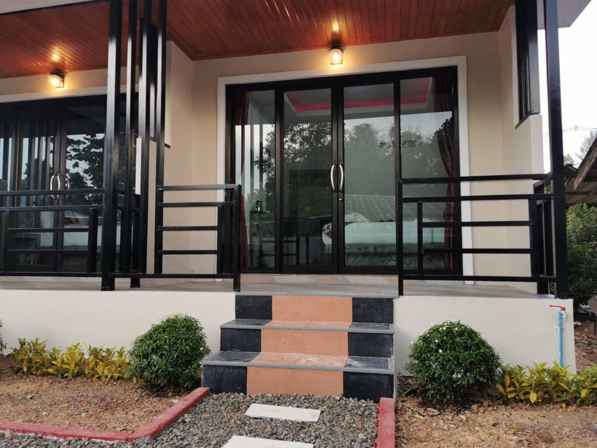 Laila​ Place Hotel Ko Lanta Екстериор снимка