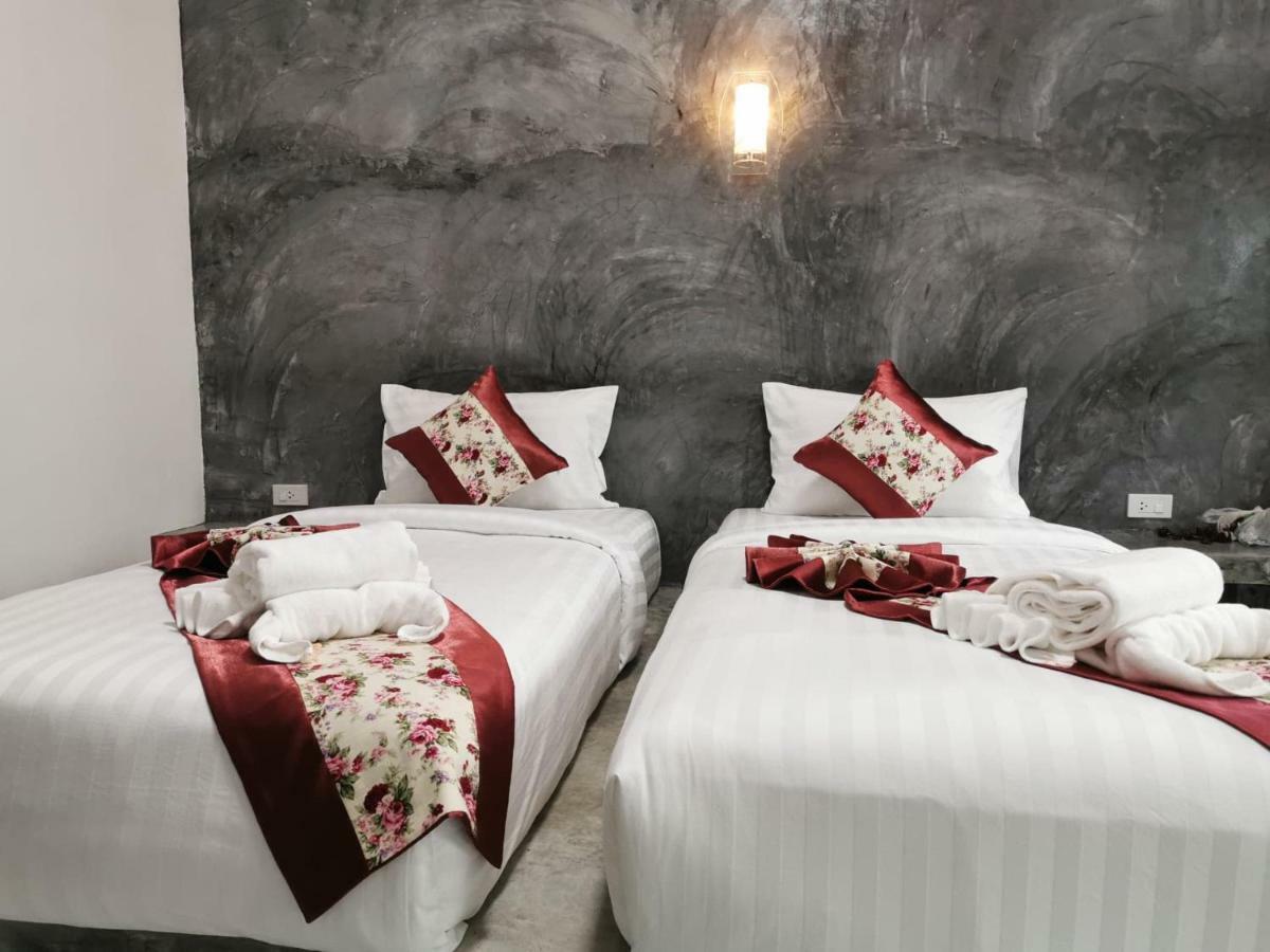 Laila​ Place Hotel Ko Lanta Екстериор снимка