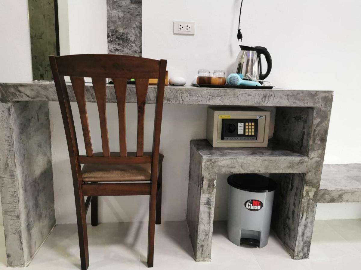 Laila​ Place Hotel Ko Lanta Екстериор снимка