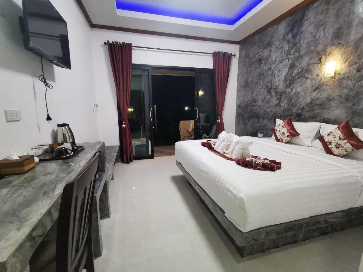 Laila​ Place Hotel Ko Lanta Екстериор снимка