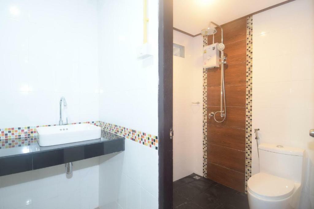 Laila​ Place Hotel Ko Lanta Екстериор снимка