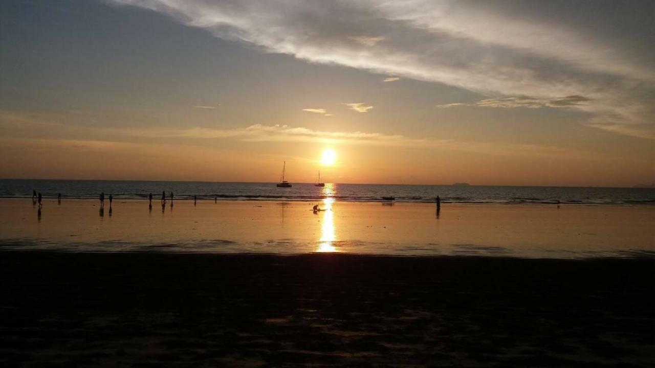 Laila​ Place Hotel Ko Lanta Екстериор снимка